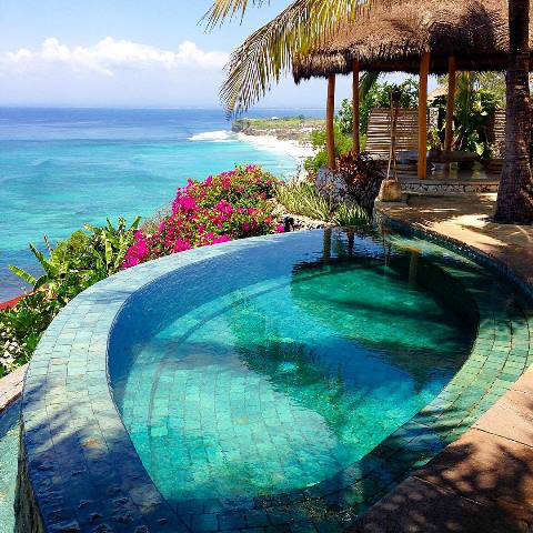 Elegant Leaf Design (Source : Mick Place Bali